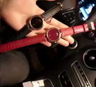 【我抖音ID是白茶,记得关注我】视频直播-YY